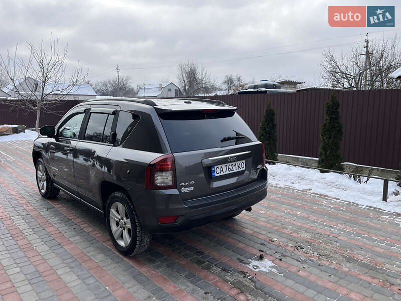 Внедорожник / Кроссовер Jeep Compass 2016 в Черкассах