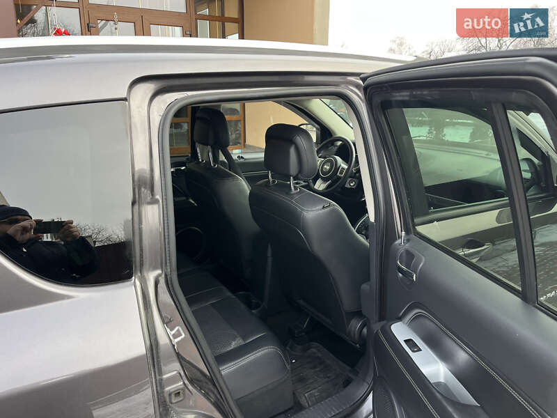 Внедорожник / Кроссовер Jeep Compass 2016 в Черкассах