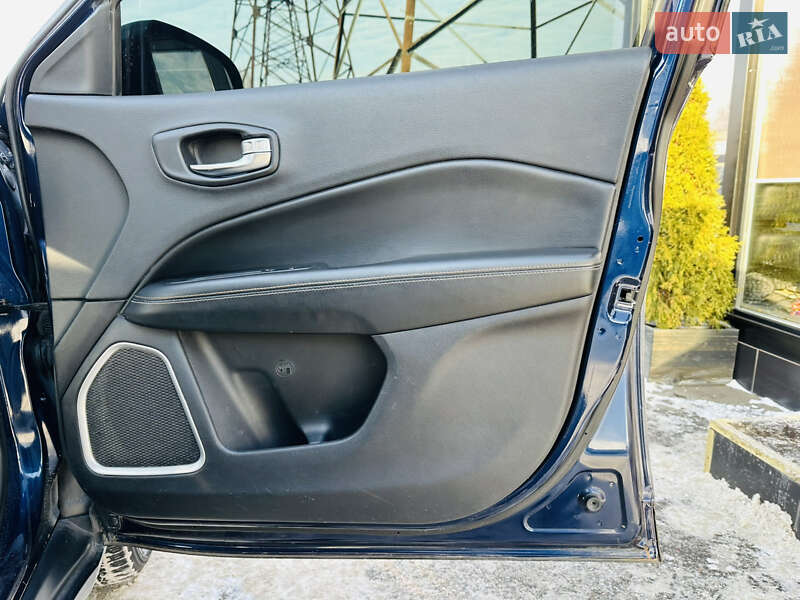 Позашляховик / Кросовер Jeep Compass 2017 в Харкові