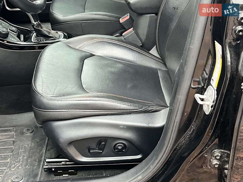 Внедорожник / Кроссовер Jeep Compass 2017 в Киеве