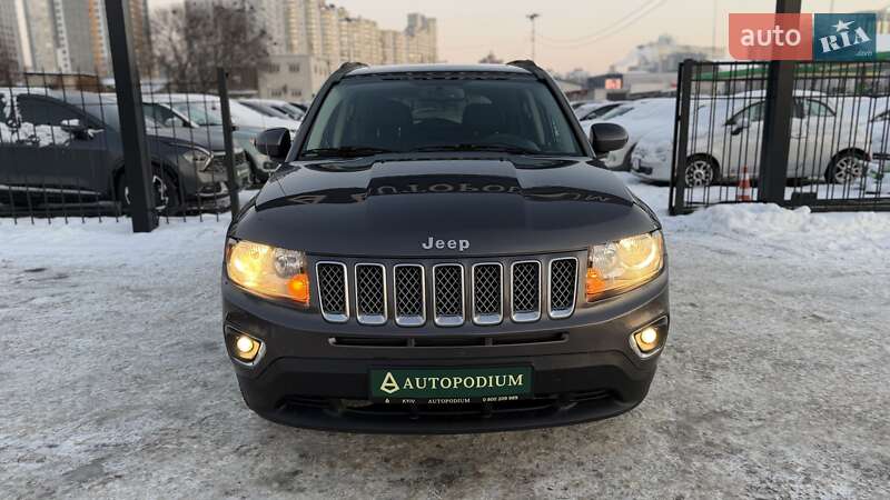 Позашляховик / Кросовер Jeep Compass 2015 в Києві
