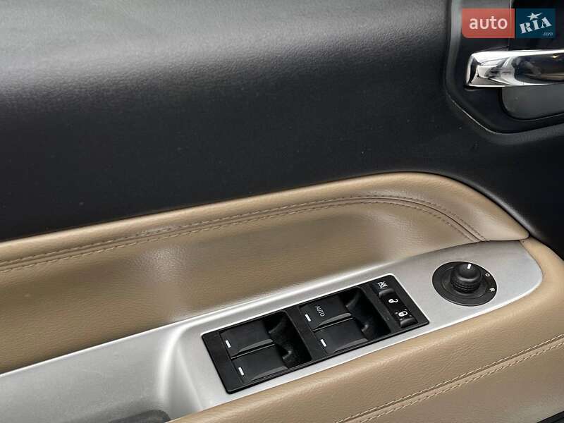 Внедорожник / Кроссовер Jeep Compass 2013 в Николаеве