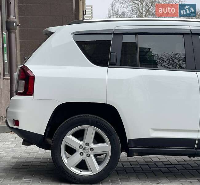 Внедорожник / Кроссовер Jeep Compass 2013 в Николаеве