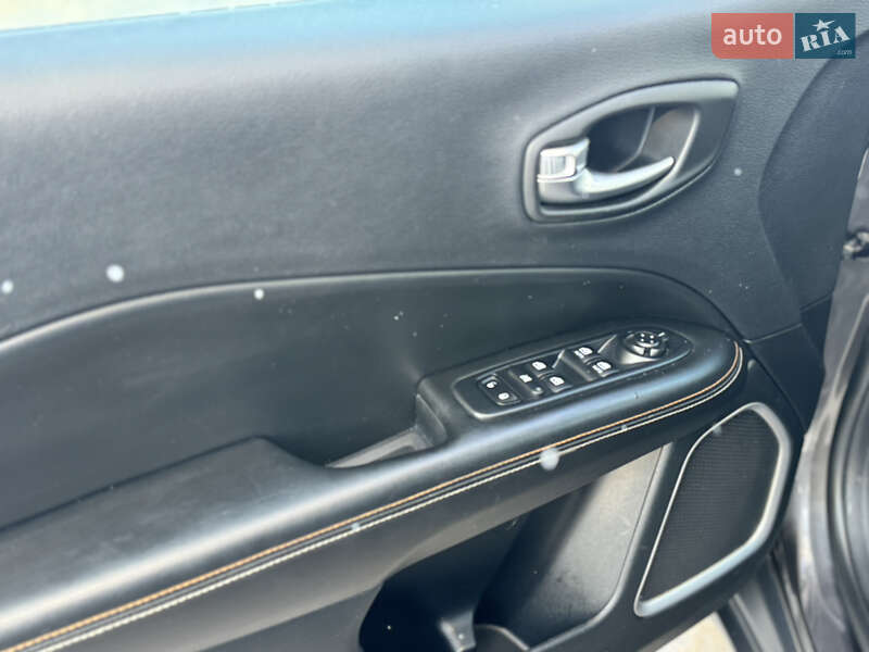 Внедорожник / Кроссовер Jeep Compass 2018 в Хмельницком фото 23 Внедорожник / Кроссовер Jeep Compass 2018 в Хмельницком