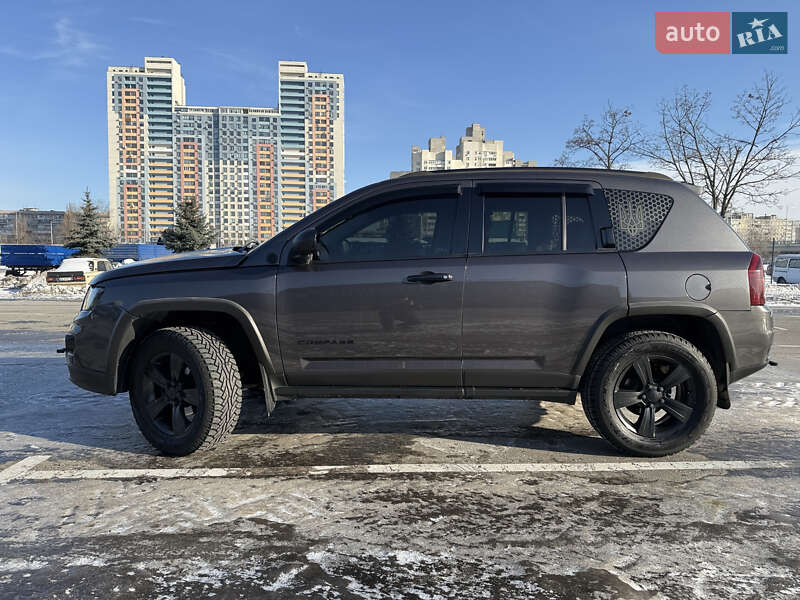 Внедорожник / Кроссовер Jeep Compass 2016 в Киеве