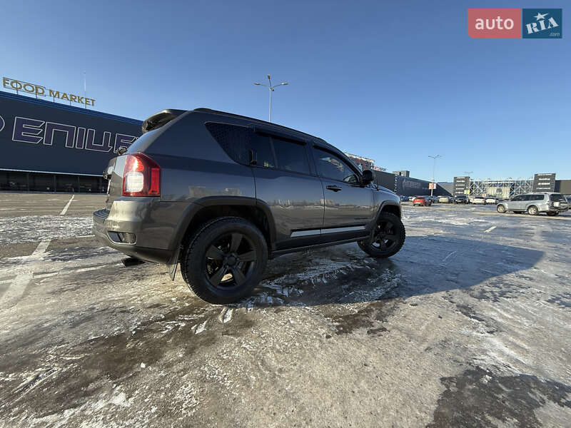 Внедорожник / Кроссовер Jeep Compass 2016 в Киеве