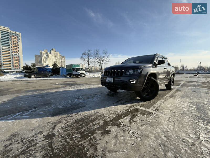 Внедорожник / Кроссовер Jeep Compass 2016 в Киеве
