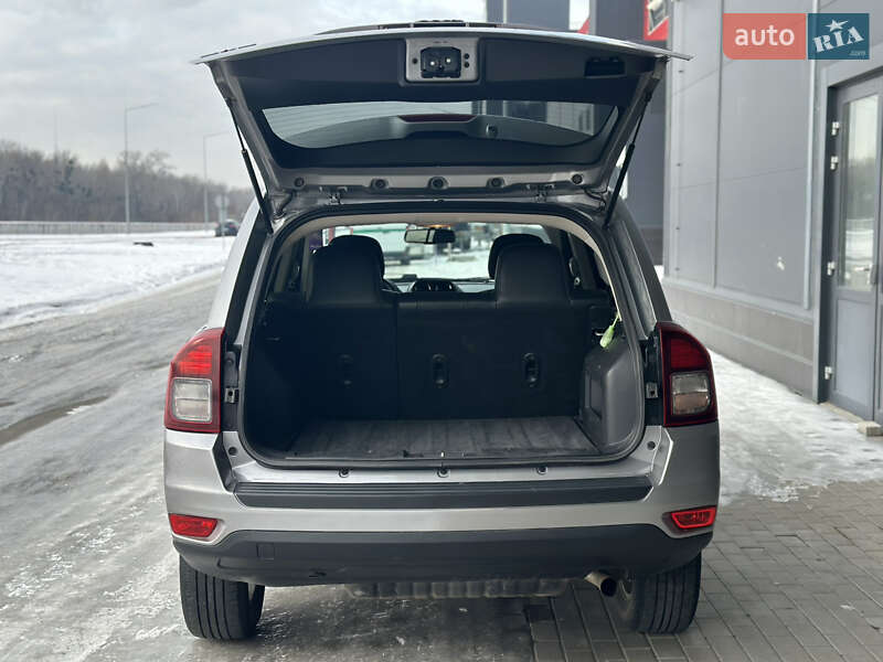 Позашляховик / Кросовер Jeep Compass 2016 в Києві