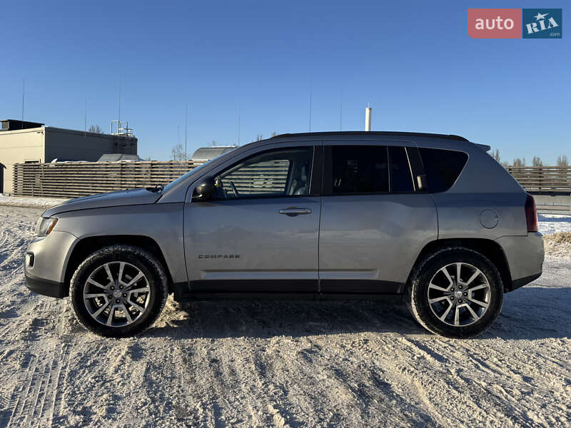 Внедорожник / Кроссовер Jeep Compass 2015 в Киеве