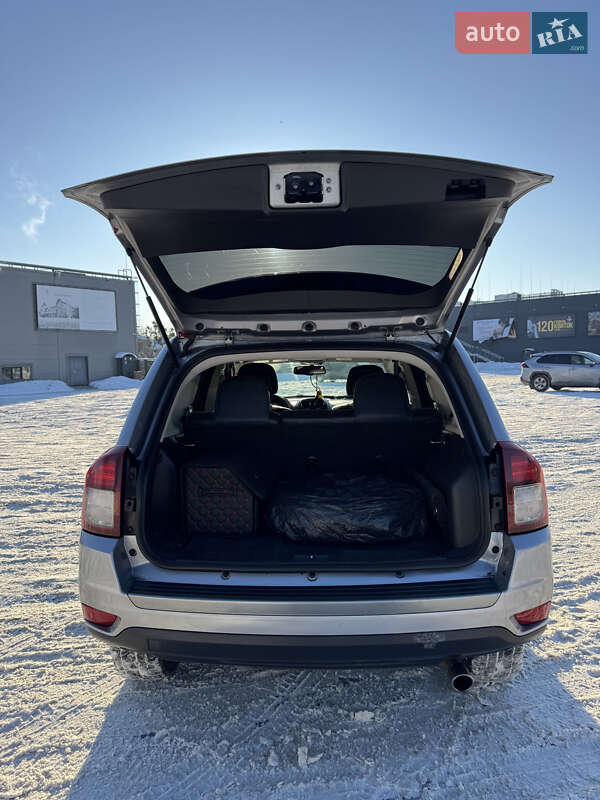 Внедорожник / Кроссовер Jeep Compass 2015 в Киеве