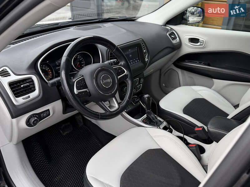 Внедорожник / Кроссовер Jeep Compass 2017 в Шептицькому