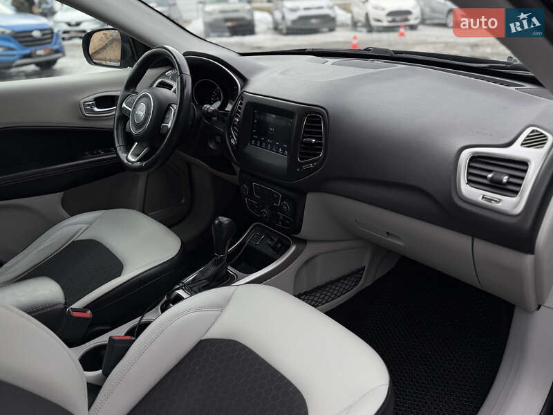 Внедорожник / Кроссовер Jeep Compass 2017 в Шептицькому