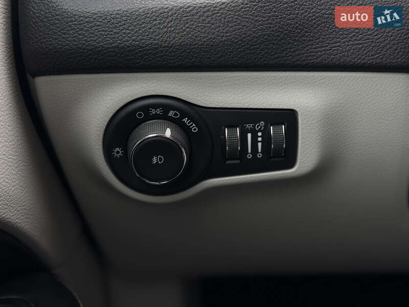 Внедорожник / Кроссовер Jeep Compass 2017 в Шептицькому