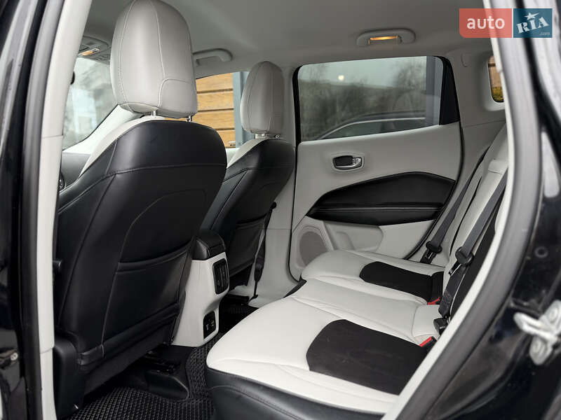 Внедорожник / Кроссовер Jeep Compass 2017 в Шептицькому