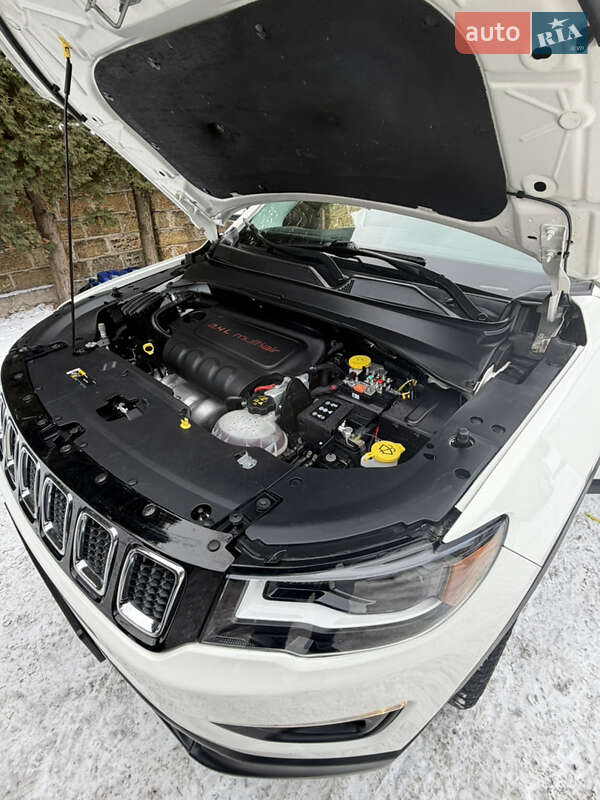 Позашляховик / Кросовер Jeep Compass 2018 в Дубні фото 25 Позашляховик / Кросовер Jeep Compass 2018 в Дубні