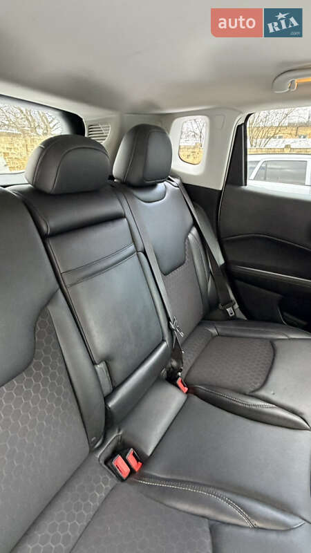 Позашляховик / Кросовер Jeep Compass 2018 в Дубні фото 32 Позашляховик / Кросовер Jeep Compass 2018 в Дубні