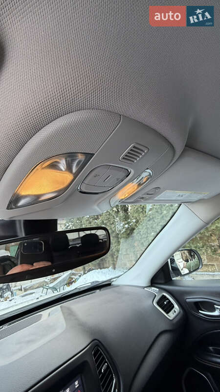 Позашляховик / Кросовер Jeep Compass 2018 в Дубні фото 69 Позашляховик / Кросовер Jeep Compass 2018 в Дубні