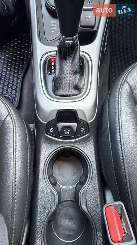 Позашляховик / Кросовер Jeep Compass 2018 в Дубні фото 74 Позашляховик / Кросовер Jeep Compass 2018 в Дубні