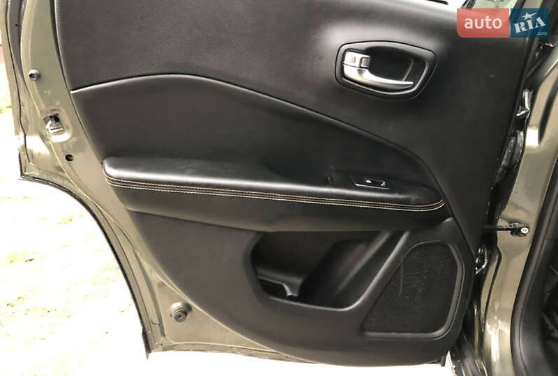 Внедорожник / Кроссовер Jeep Compass 2018 в Киеве фото 11 Внедорожник / Кроссовер Jeep Compass 2018 в Киеве