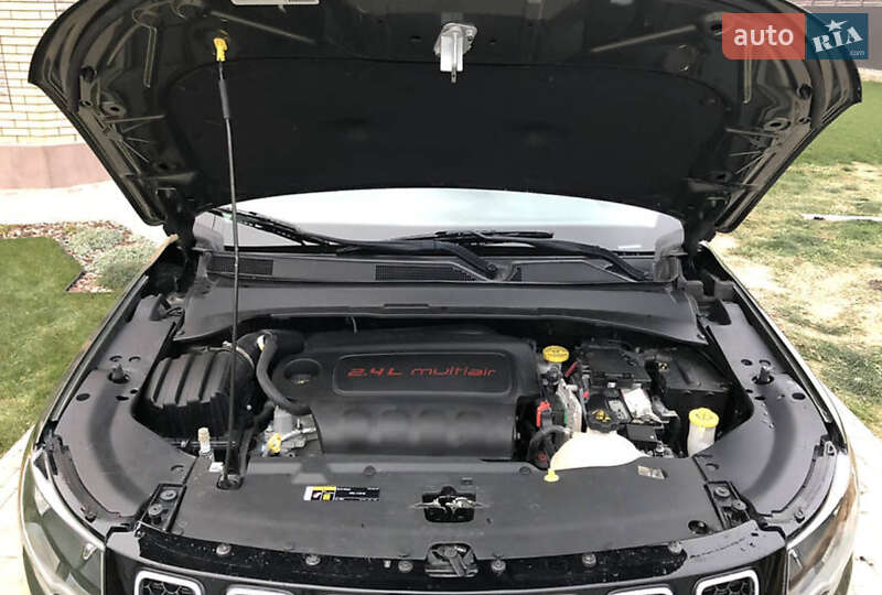 Внедорожник / Кроссовер Jeep Compass 2018 в Киеве фото 17 Внедорожник / Кроссовер Jeep Compass 2018 в Киеве