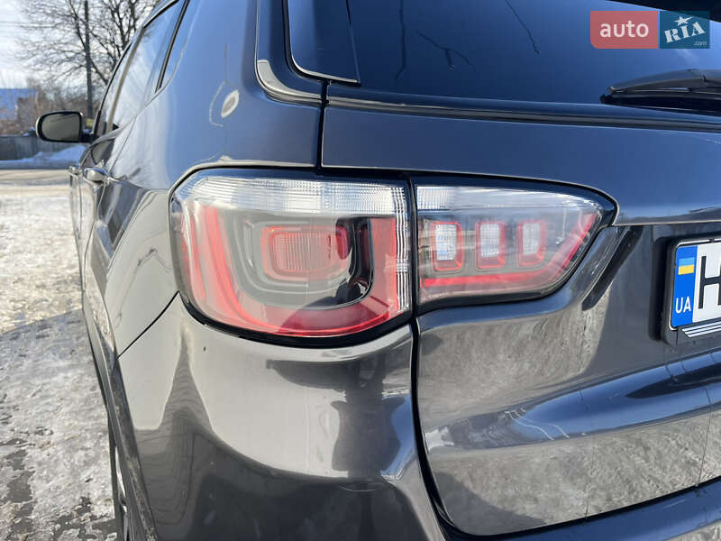 Внедорожник / Кроссовер Jeep Compass 2020 в Ромнах