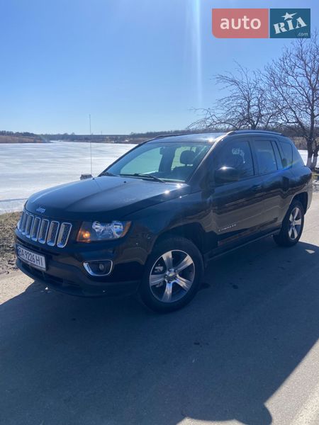 Позашляховик / Кросовер Jeep Compass 2016 в Малій Висці