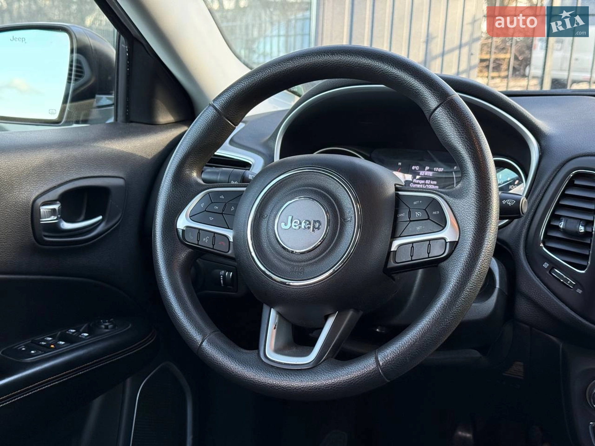2019 Jeep Compass - мініатюра 28