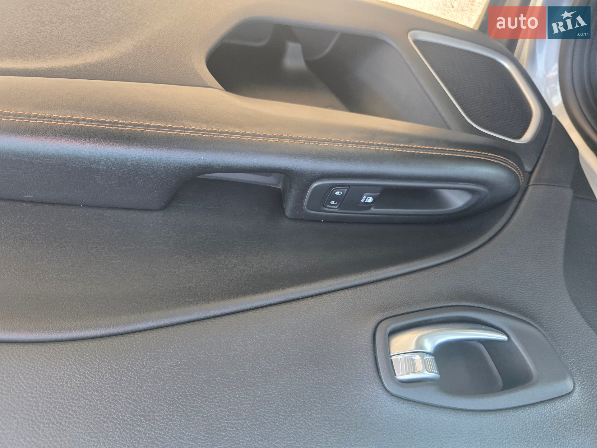 2017 Jeep Compass - мініатюра 38