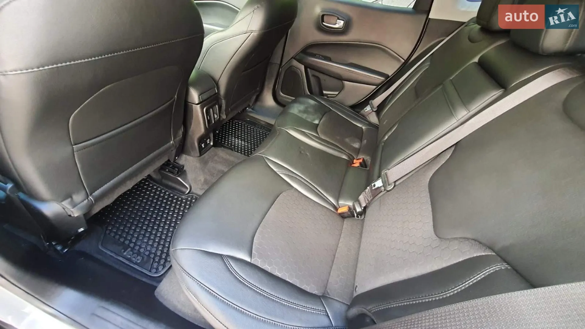 2018 Jeep Compass - мініатюра 11