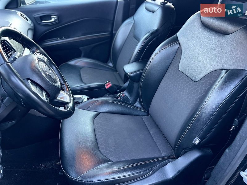 Внедорожник / Кроссовер Jeep Compass 2019 в Киеве