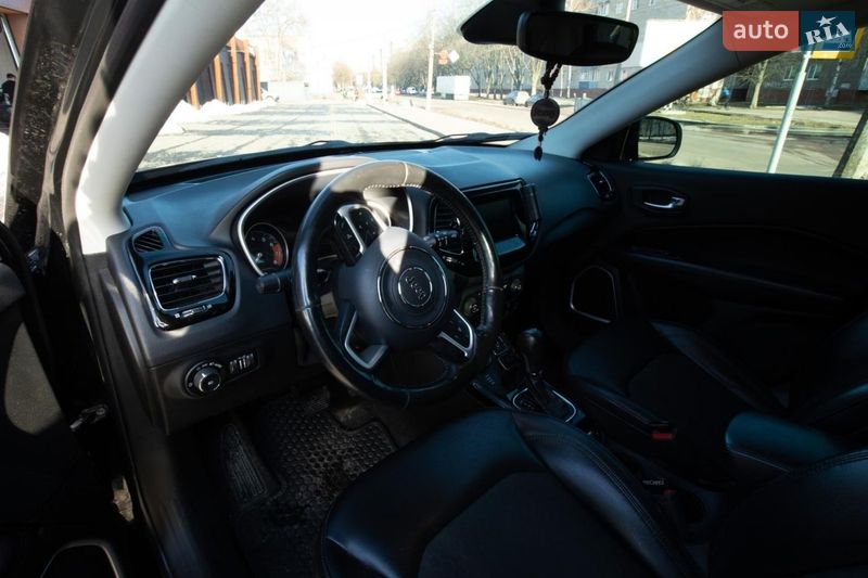 Внедорожник / Кроссовер Jeep Compass 2018 в Чернигове