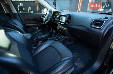 Внедорожник / Кроссовер Jeep Compass 2018 в Чернигове