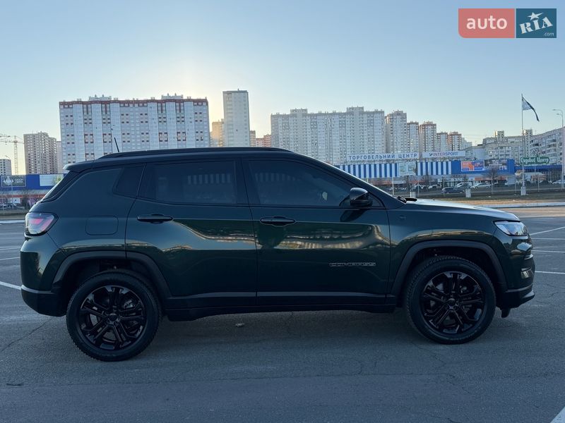 Внедорожник / Кроссовер Jeep Compass 2025 в Киеве