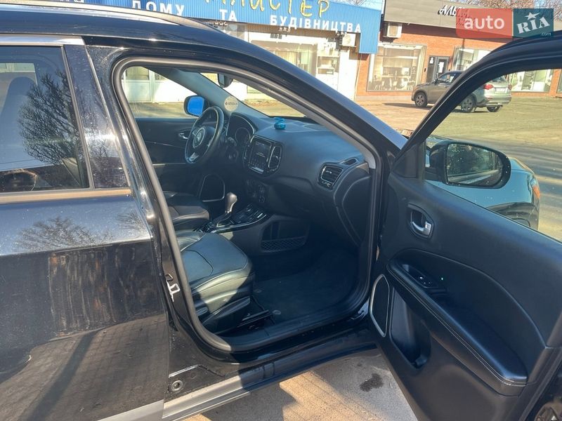 Внедорожник / Кроссовер Jeep Compass 2018 в Киеве