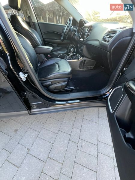 Позашляховик / Кросовер Jeep Compass 2018 в Ужгороді