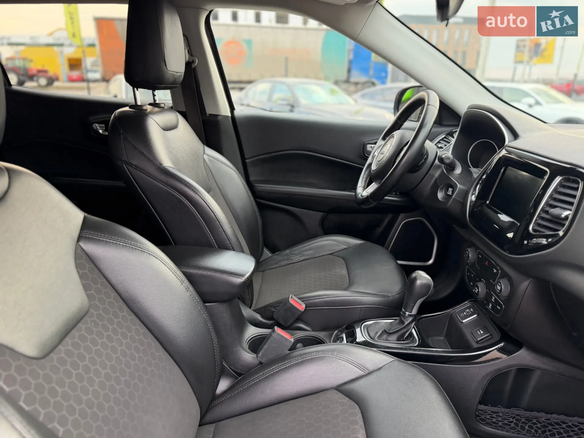 2019 Jeep Compass - мініатюра 25