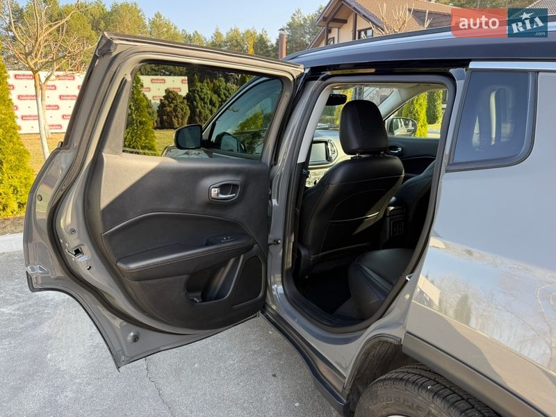 Внедорожник / Кроссовер Jeep Compass 2019 в Киеве