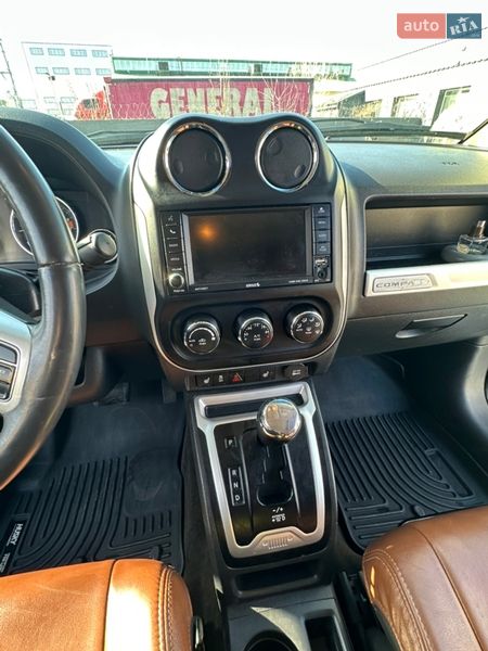Позашляховик / Кросовер Jeep Compass 2015 в Києві
