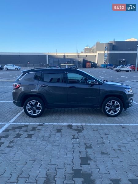 Внедорожник / Кроссовер Jeep Compass 2017 в Киеве