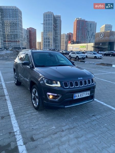 Внедорожник / Кроссовер Jeep Compass 2017 в Киеве