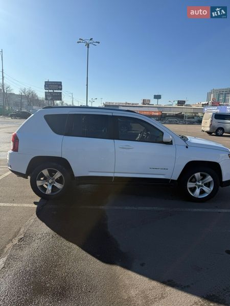 Внедорожник / Кроссовер Jeep Compass 2016 в Киеве