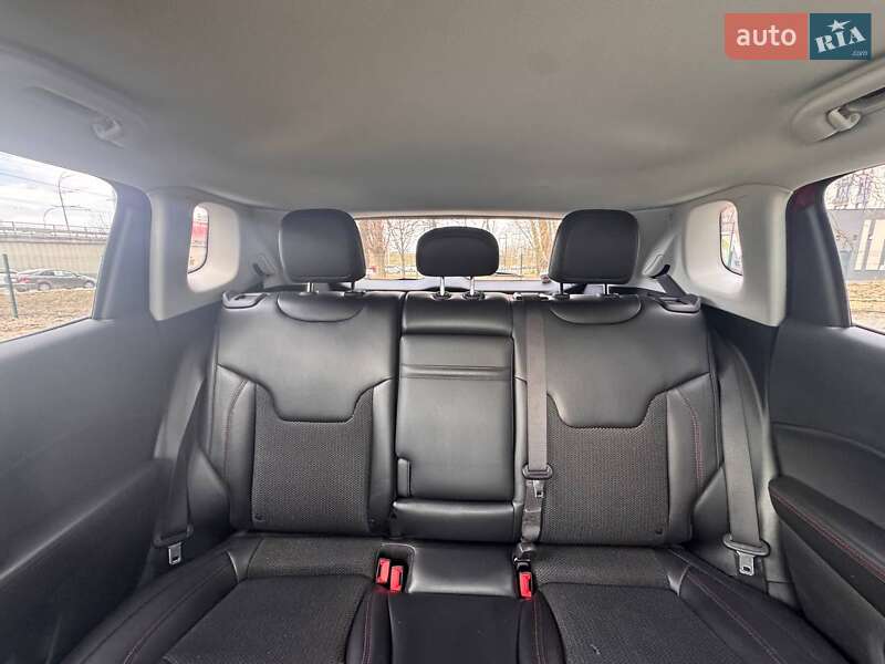 Внедорожник / Кроссовер Jeep Compass 2019 в Киеве