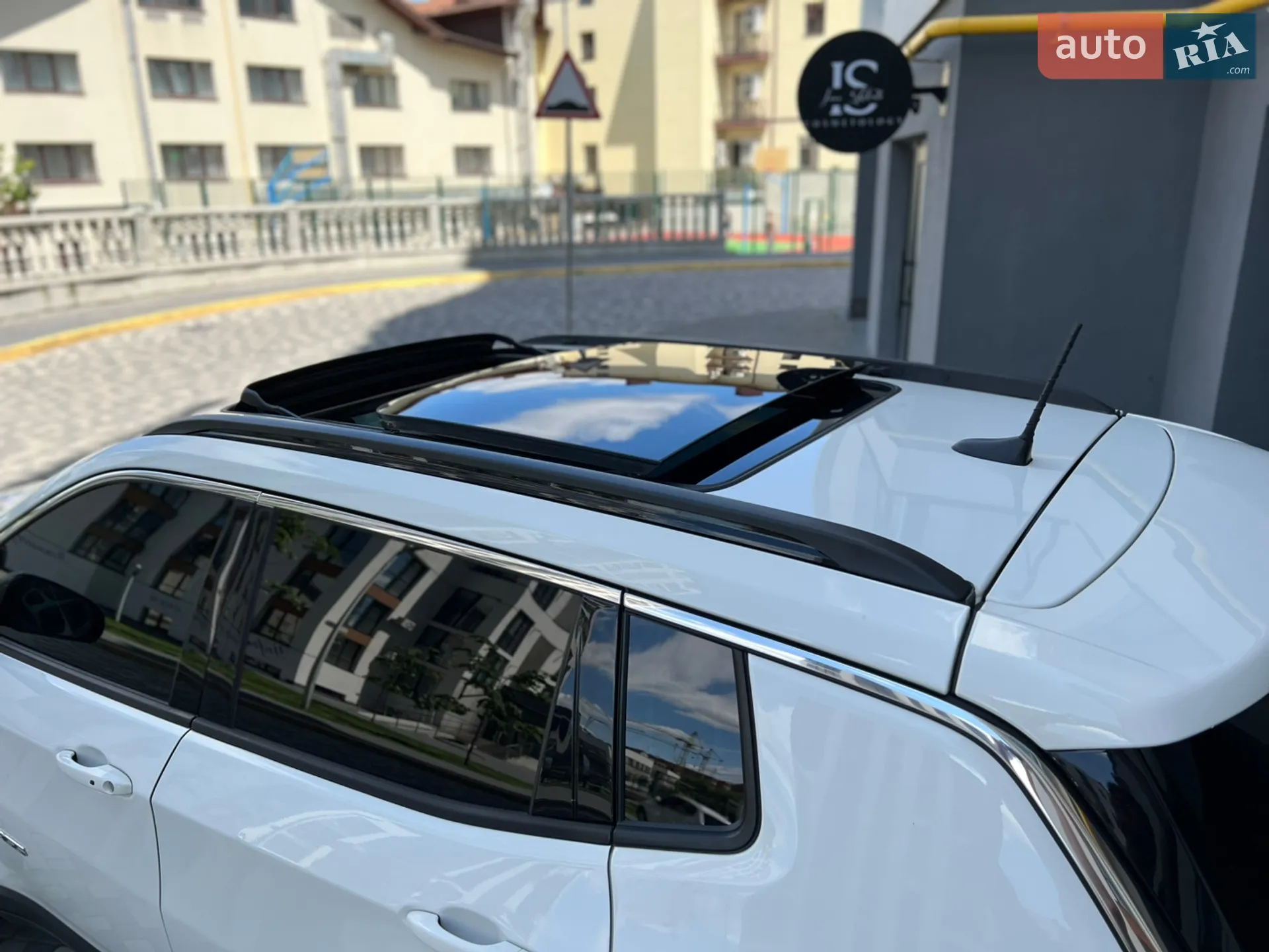 2017 Jeep Compass - мініатюра 10