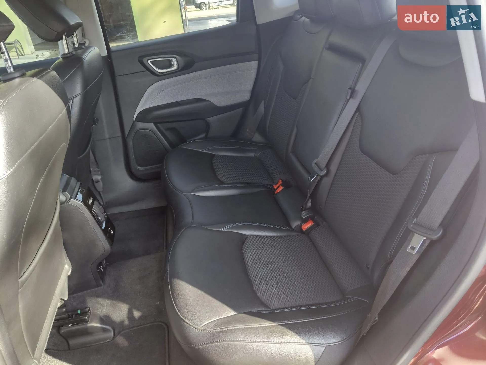 2021 Jeep Compass - мініатюра 12
