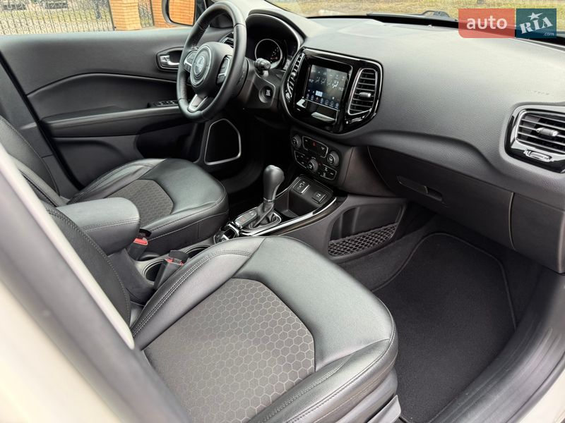 Внедорожник / Кроссовер Jeep Compass 2019 в Ромнах