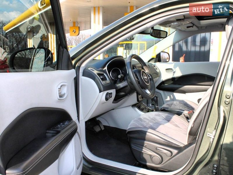 Внедорожник / Кроссовер Jeep Compass 2020 в Киеве
