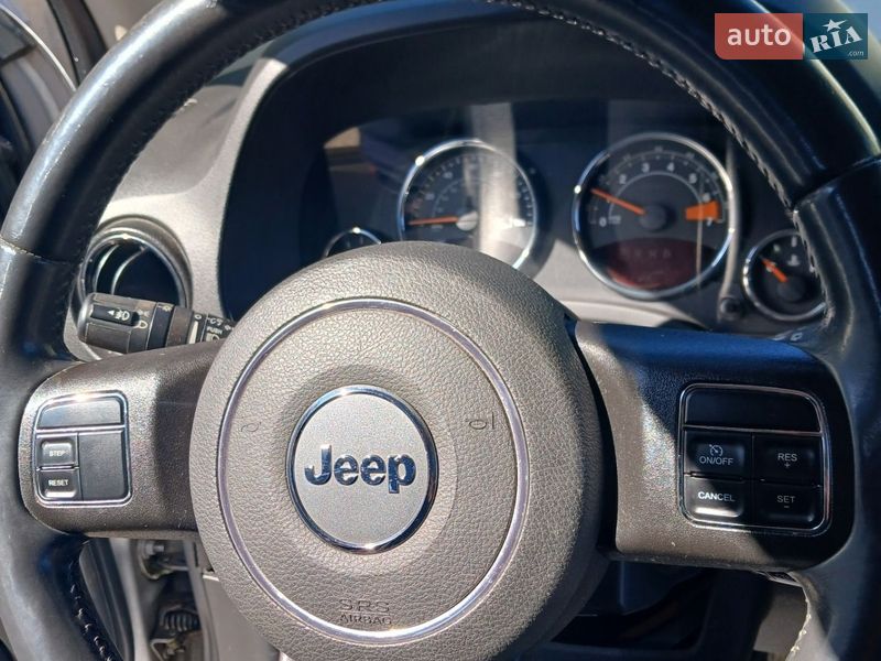 Внедорожник / Кроссовер Jeep Compass 2014 в Харькове