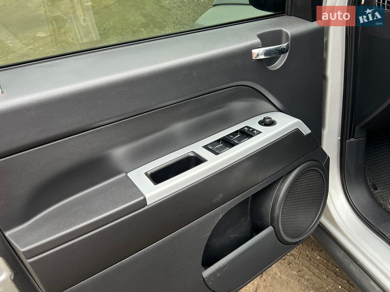 Внедорожник / Кроссовер Jeep Compass 2008 в Никополе фото 13 Внедорожник / Кроссовер Jeep Compass 2008 в Никополе