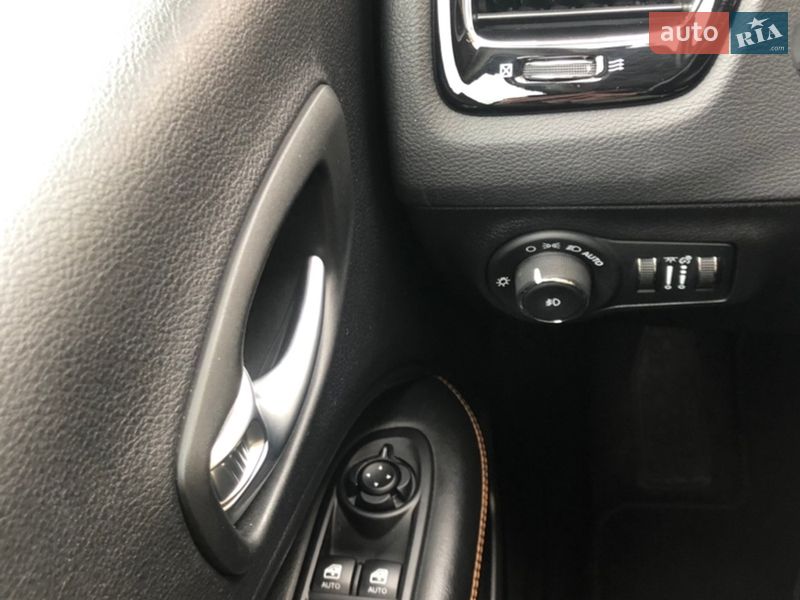 Позашляховик / Кросовер Jeep Compass 2020 в Кременчуці фото 15 Позашляховик / Кросовер Jeep Compass 2020 в Кременчуці