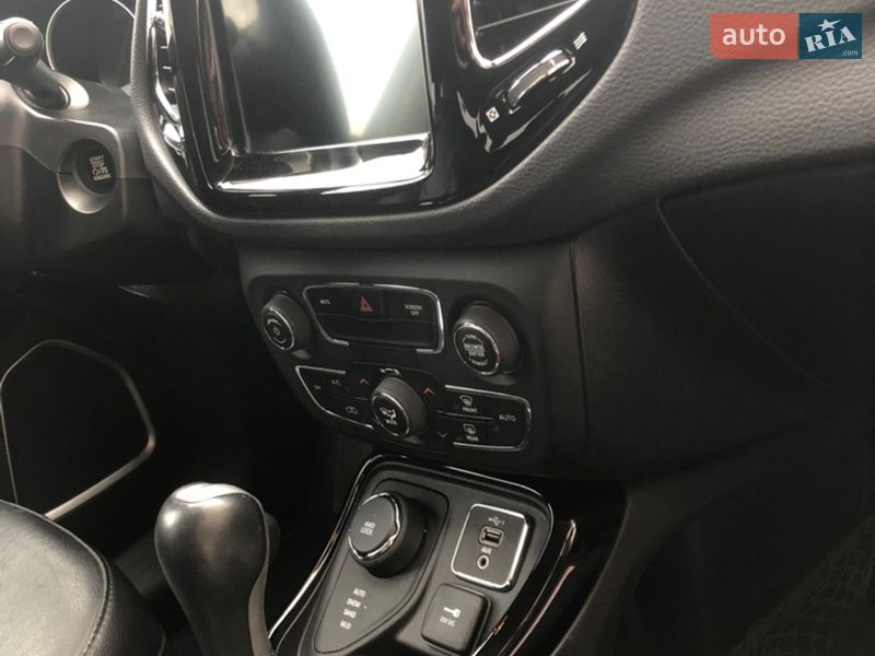 Позашляховик / Кросовер Jeep Compass 2020 в Кременчуці фото 20 Позашляховик / Кросовер Jeep Compass 2020 в Кременчуці